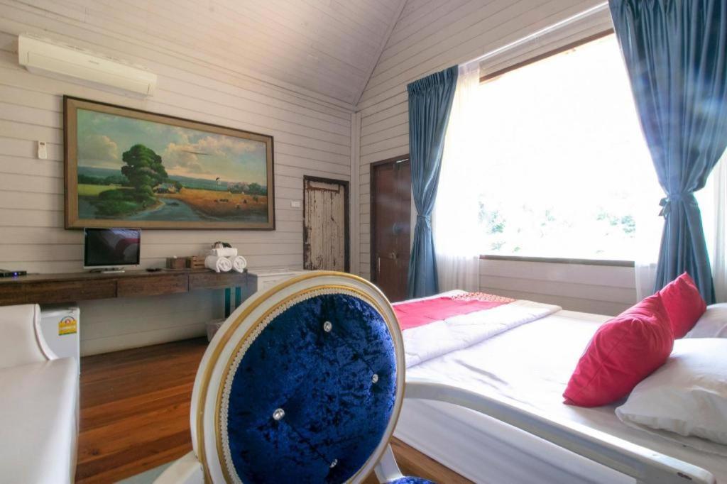 Hotel Oyo 75374 Baan Rak Mai Kanchanaburi Exterior foto